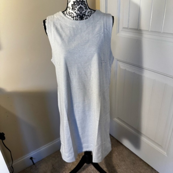 Banana Republic Sleeveless Dress NWT - Picture 2 of 6